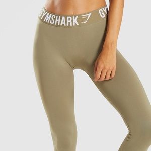 GYMSHARK Fit Leggings in Khaki/White